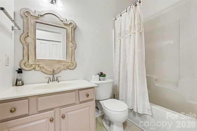 8708 Heron Glen Drive, Charlotte, NC 28269