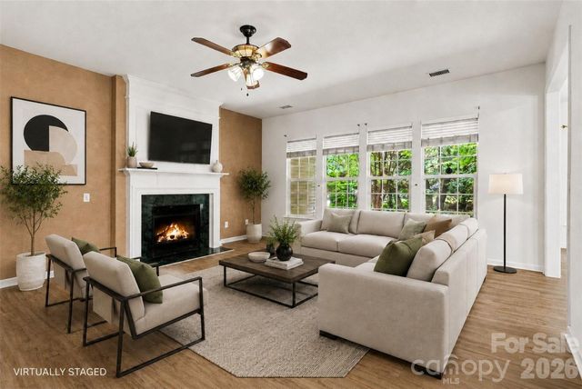 8708 Heron Glen Drive, Charlotte, NC 28269