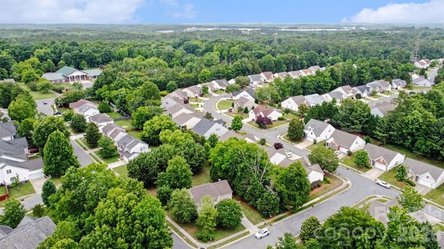 8708 Heron Glen Drive, Charlotte, NC 28269