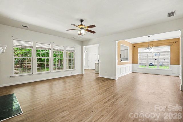 8708 Heron Glen Drive, Charlotte, NC 28269