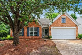 8708 Heron Glen Drive, Charlotte, NC 28269
