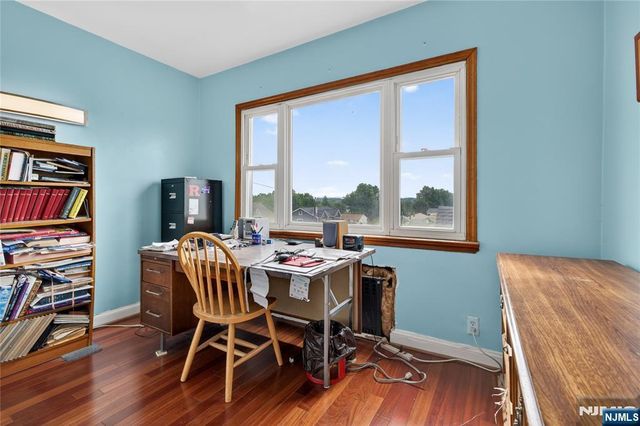 25 Cresthill Avenue, Clifton, NJ 07012