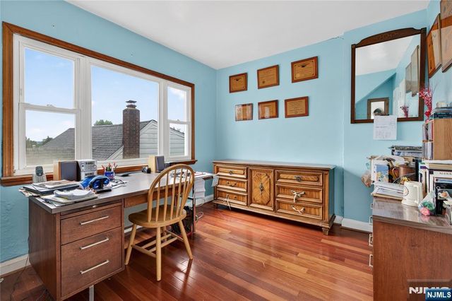 25 Cresthill Avenue, Clifton, NJ 07012