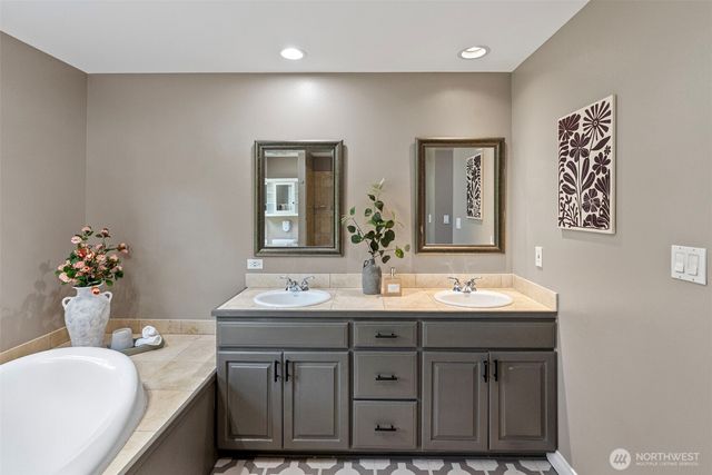 2606 NE Lillehammer Lane, Poulsbo, WA 98370