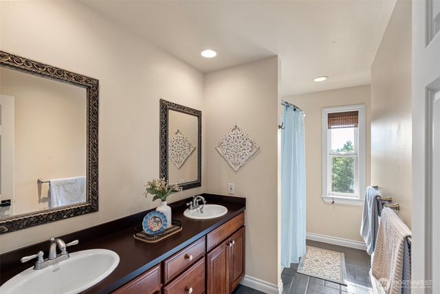 2606 NE Lillehammer Lane, Poulsbo, WA 98370