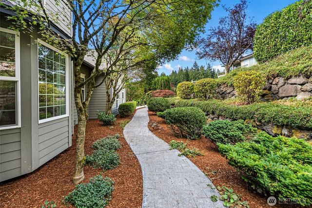 2606 NE Lillehammer Lane, Poulsbo, WA 98370