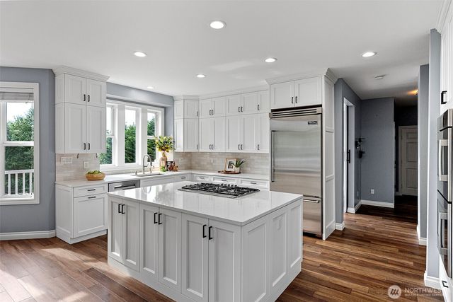 2606 NE Lillehammer Lane, Poulsbo, WA 98370