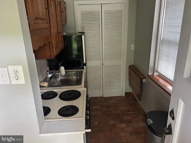 1521 OLD WELSH RD, Huntingdon Valley, PA 19006