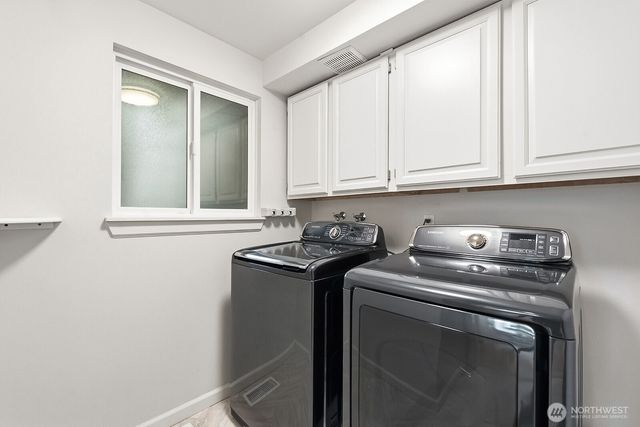 16208 SE 33rd Circle, Bellevue, WA 98008