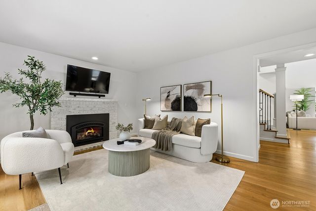 16208 SE 33rd Circle, Bellevue, WA 98008