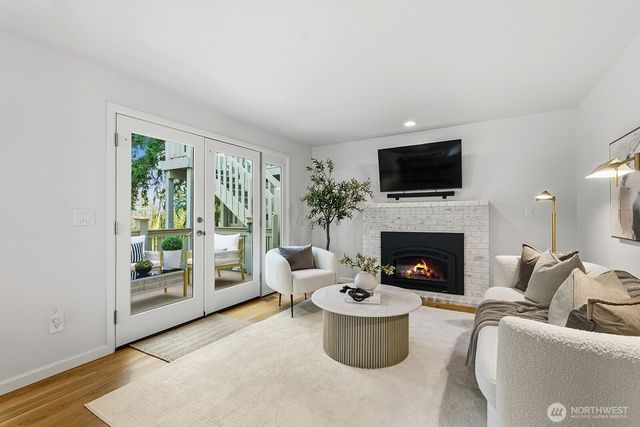 16208 SE 33rd Circle, Bellevue, WA 98008