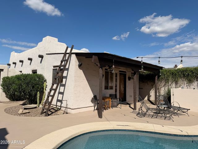 1805 E MARYLAND Avenue, Phoenix, AZ 85016