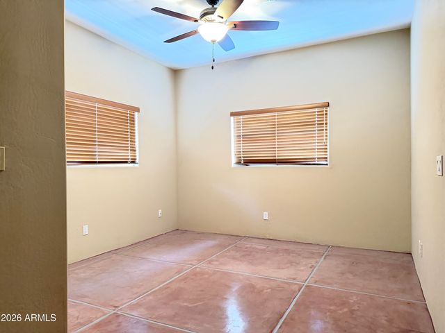 1805 E MARYLAND Avenue, Phoenix, AZ 85016