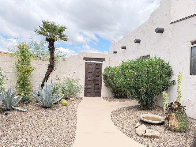 1805 E MARYLAND Avenue, Phoenix, AZ 85016