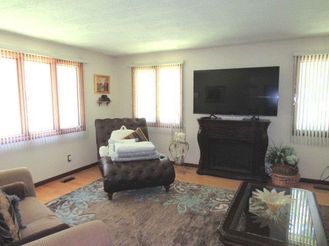 606 Mary Lane, St. Anne, IL 60964