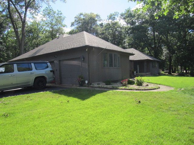 606 Mary Lane, St. Anne, IL 60964