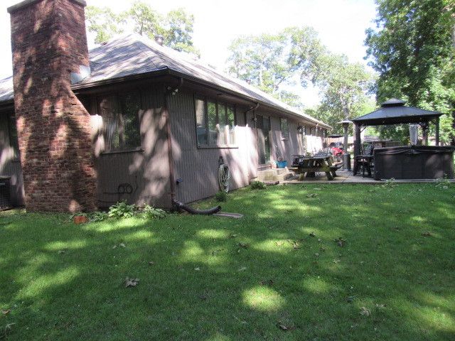 606 Mary Lane, St. Anne, IL 60964