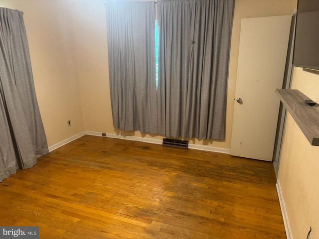 6040 HANNON DR, La Plata, MD 20646