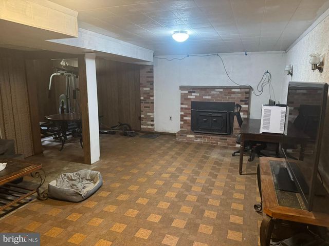6040 HANNON DR, La Plata, MD 20646