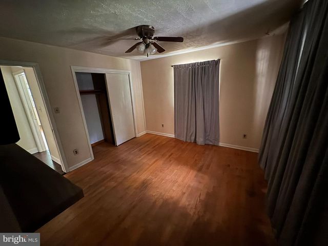 6040 HANNON DR, La Plata, MD 20646