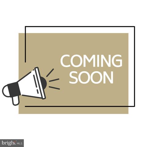 6040 HANNON DR, La Plata, MD 20646