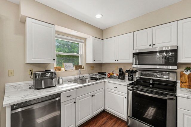69 Goodridge Drive, Florence, KY 41042