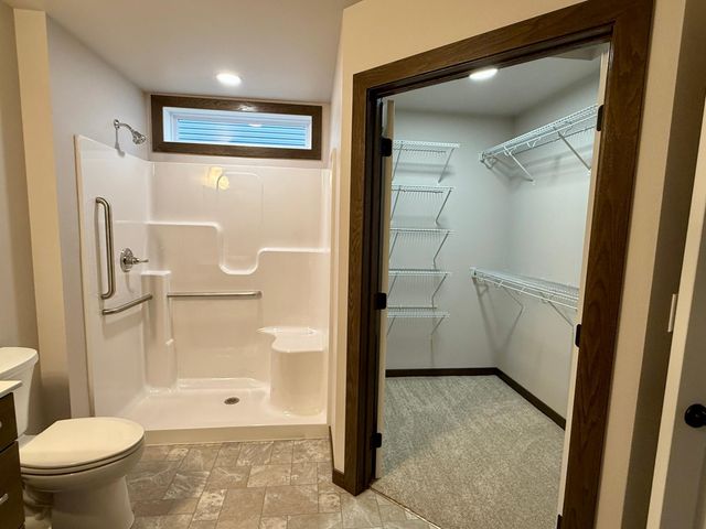 414 Westview Lane E, West Fargo, ND 58078