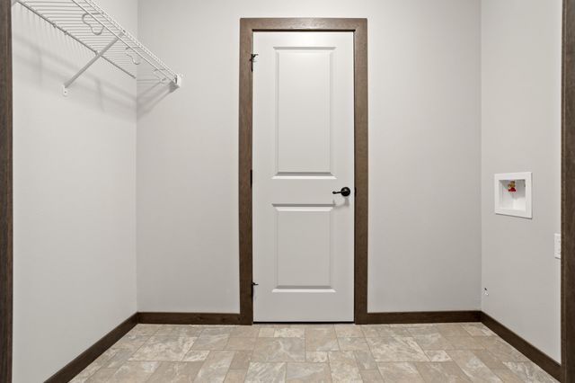 414 Westview Lane E, West Fargo, ND 58078