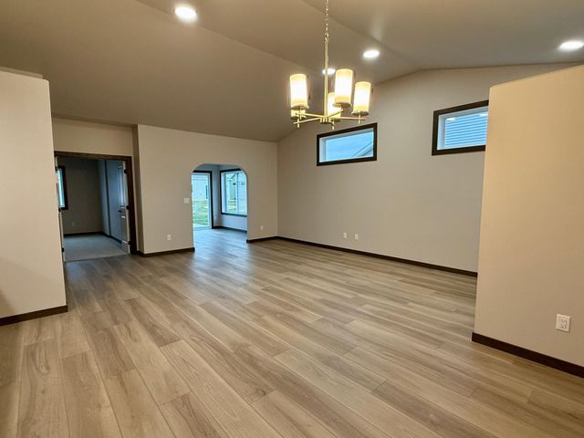 414 Westview Lane E, West Fargo, ND 58078