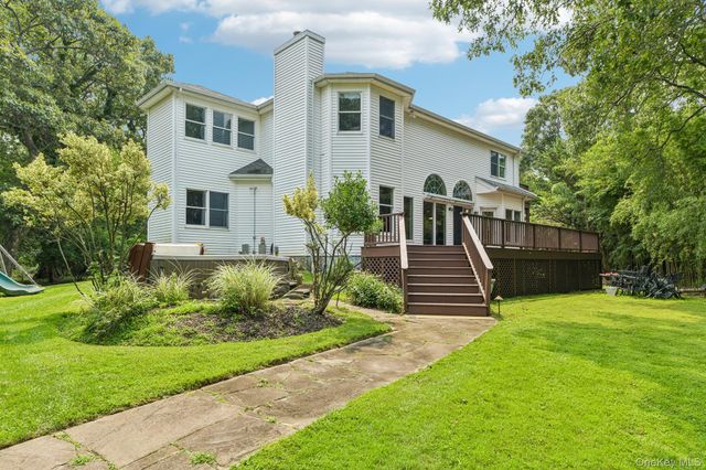 2 Penny Lane, Nissequogue, NY 11780