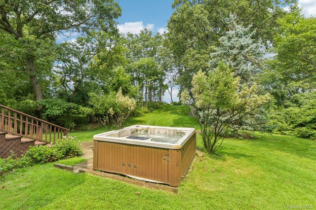 2 Penny Lane, Nissequogue, NY 11780