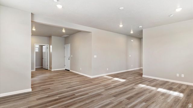 60 N PROVO RIVER RD, Saratoga Springs, UT 84045