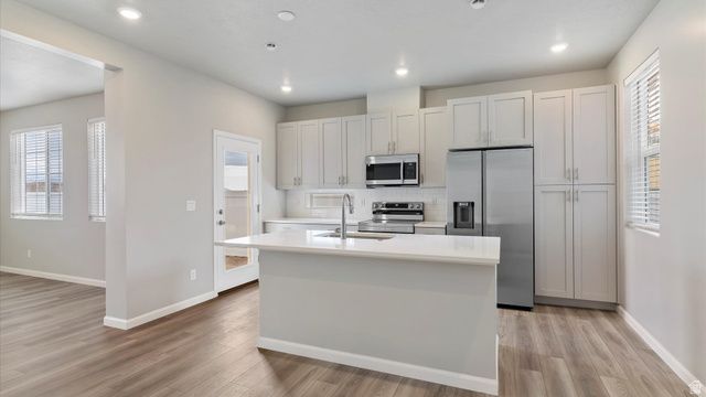 60 N PROVO RIVER RD, Saratoga Springs, UT 84045