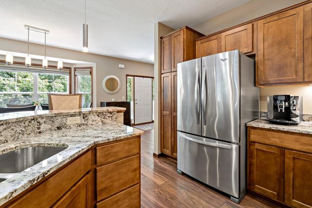 15305 Stonewood Court, Burnsville, MN 55306