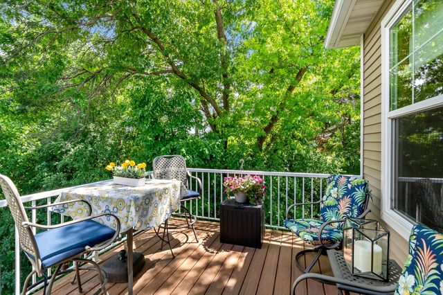 15305 Stonewood Court, Burnsville, MN 55306
