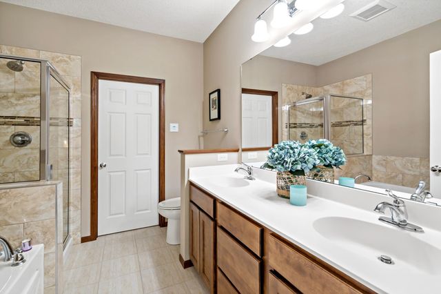 15305 Stonewood Court, Burnsville, MN 55306