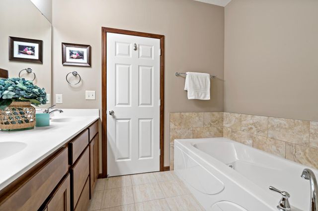 15305 Stonewood Court, Burnsville, MN 55306