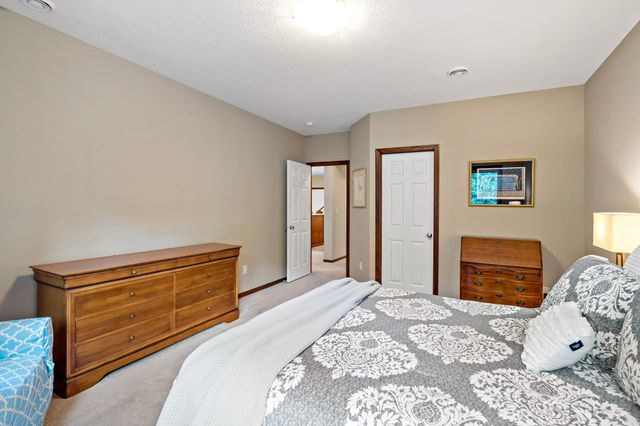 15305 Stonewood Court, Burnsville, MN 55306