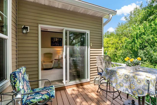 15305 Stonewood Court, Burnsville, MN 55306