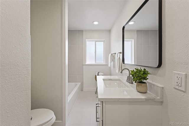 2739 W 39th Avenue, Denver, CO 80211