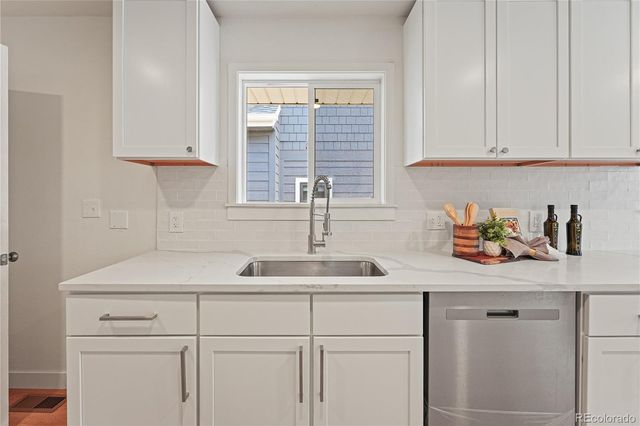 2739 W 39th Avenue, Denver, CO 80211
