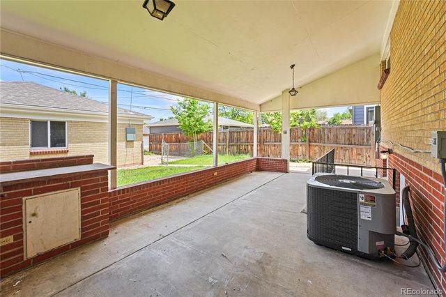 2739 W 39th Avenue, Denver, CO 80211