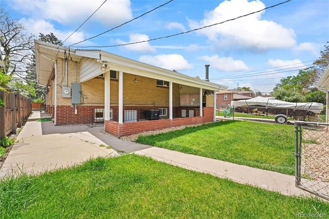 2739 W 39th Avenue, Denver, CO 80211