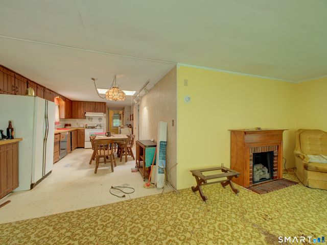 16 Breaults Lane, Thompson, CT 06277