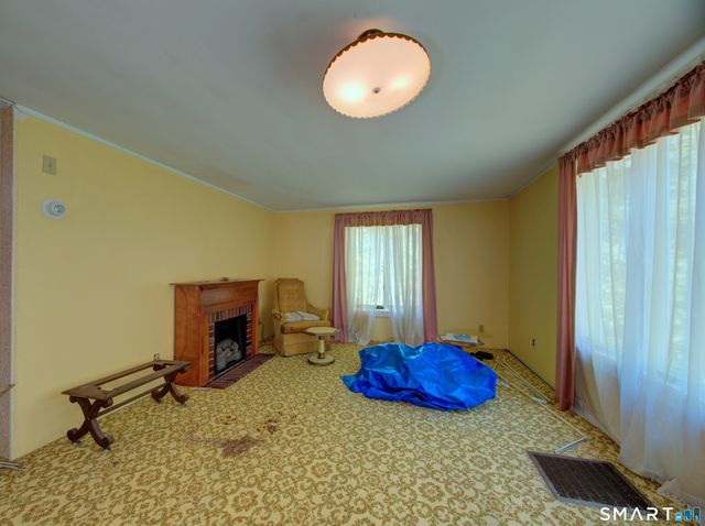 16 Breaults Lane, Thompson, CT 06277
