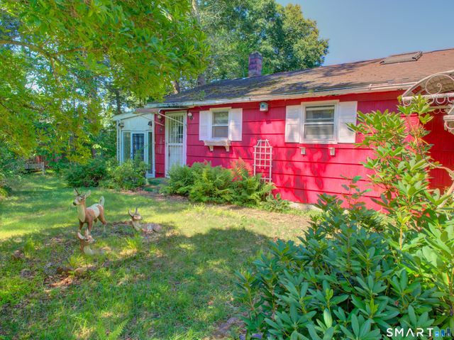 16 Breaults Lane, Thompson, CT 06277