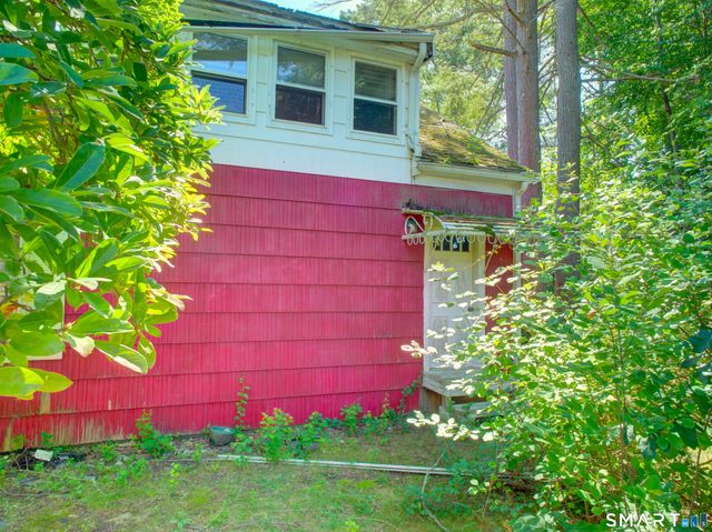 16 Breaults Lane, Thompson, CT 06277
