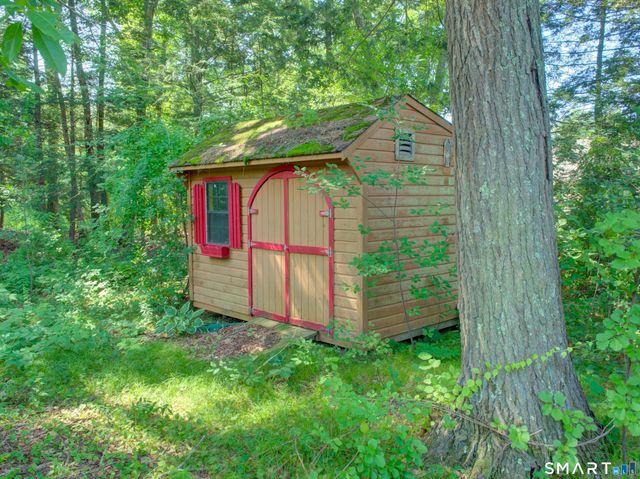 16 Breaults Lane, Thompson, CT 06277