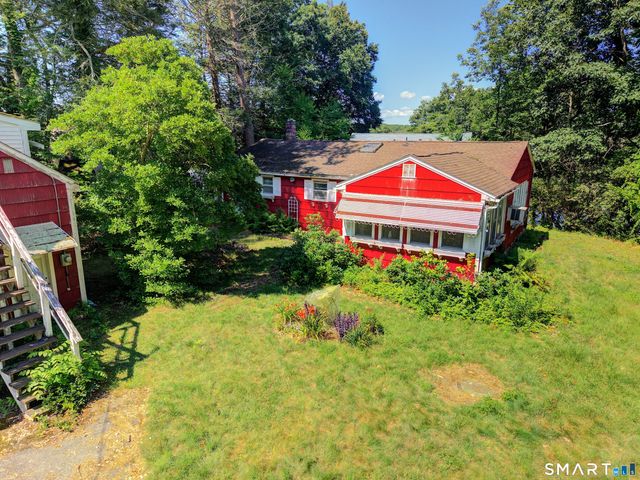 16 Breaults Lane, Thompson, CT 06277