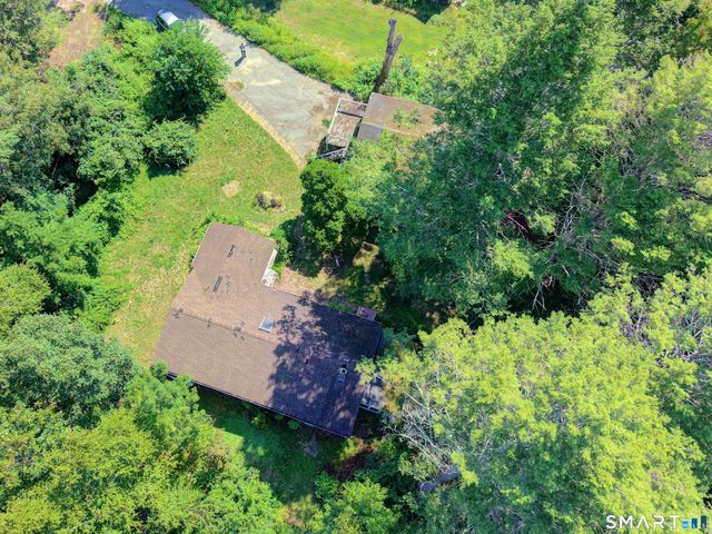 16 Breaults Lane, Thompson, CT 06277
